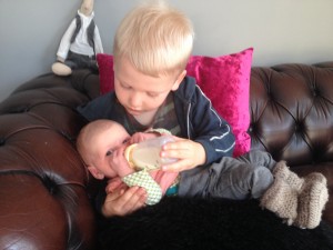 kunstvoeding-peer-baby